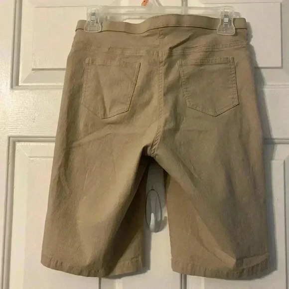 Women’s Khaki Stretch‎ Chino Shorts Size Small - Picture 3 of 6
